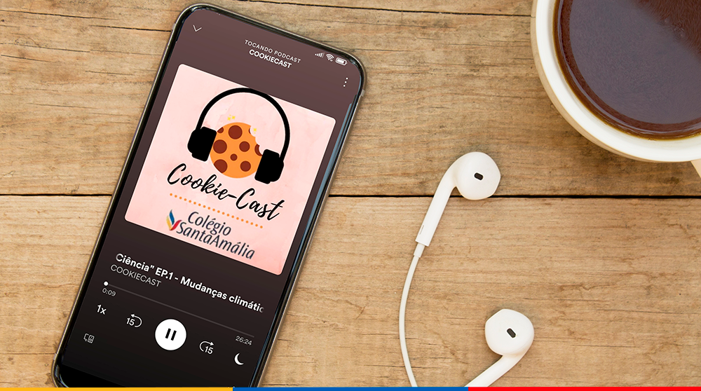 Alunos ganham protagonismo, soltam a voz e transmitem informações sobre temas atuais no podcast “Cookiecast”