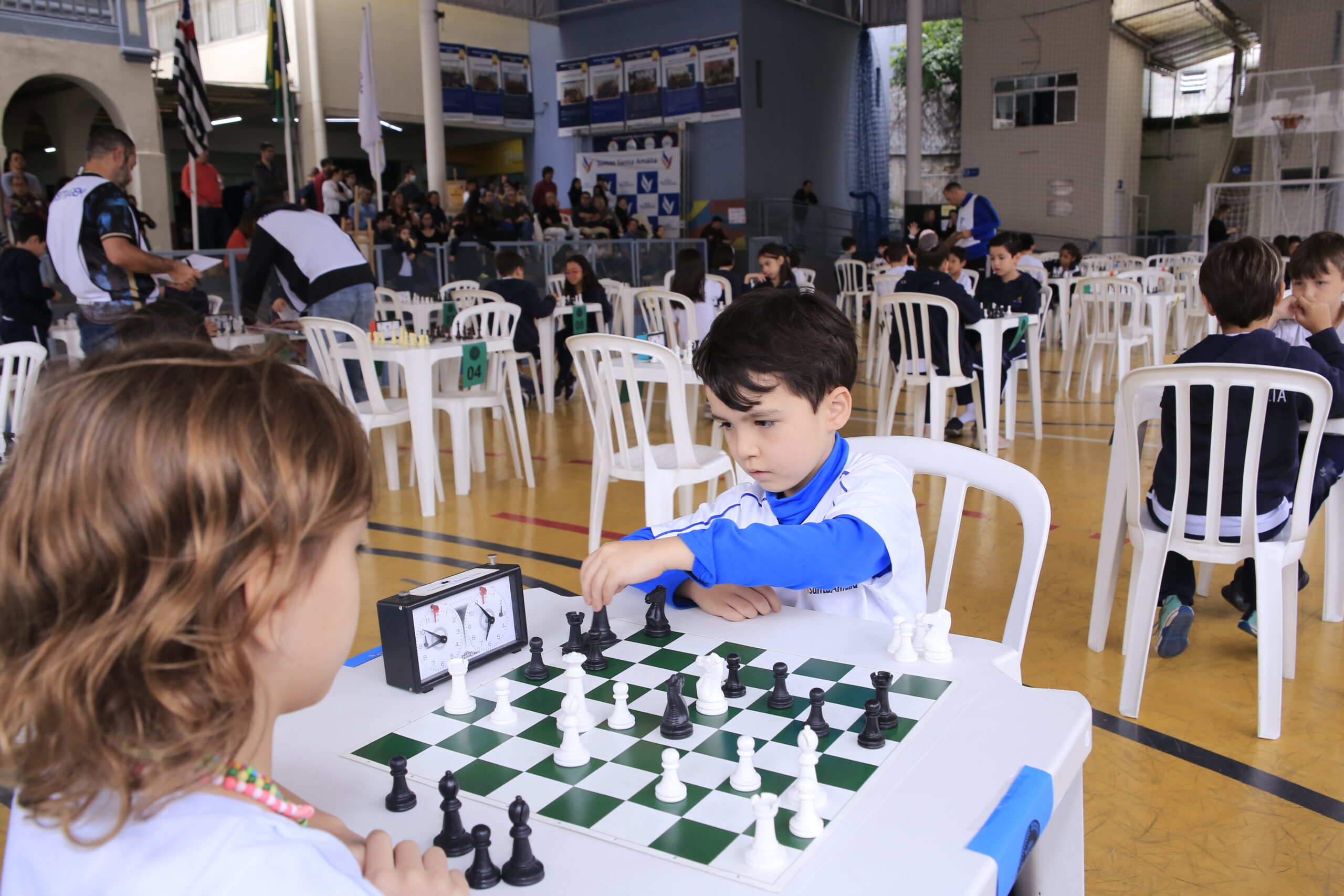 Colégio Santa Amália promove desenvolvimento por meio da prática do Xadrez