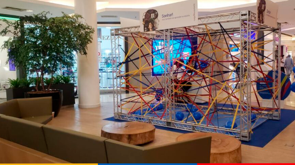 No mês das crianças, Colégio Santa Amália leva desafio e diversão com ação em shopping de São Paulo