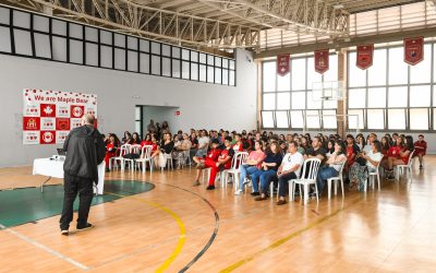 Maple Bear Tatuapé realiza Feira de Profissões com a presença de representantes de renomadas universidades.